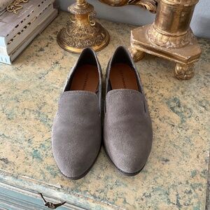 Lucky Brand warm taupe grey suede stylized loafer, 8.5 m